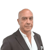 Dr. José Paredes Saura