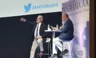 Dr. Raúl Ortiz de Lejarazu durante o turno de perguntas na sua palestra sobre COVID-19 do Congresso Anual 2021 Madrid